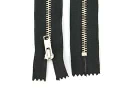 Picture of 18cm zipper - 4mm metal rail - colour: black/silver - 10 pieces