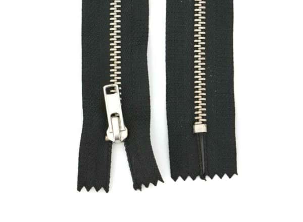 Picture of 18cm zipper - 4mm metal rail - colour: black/silver - 10 pieces