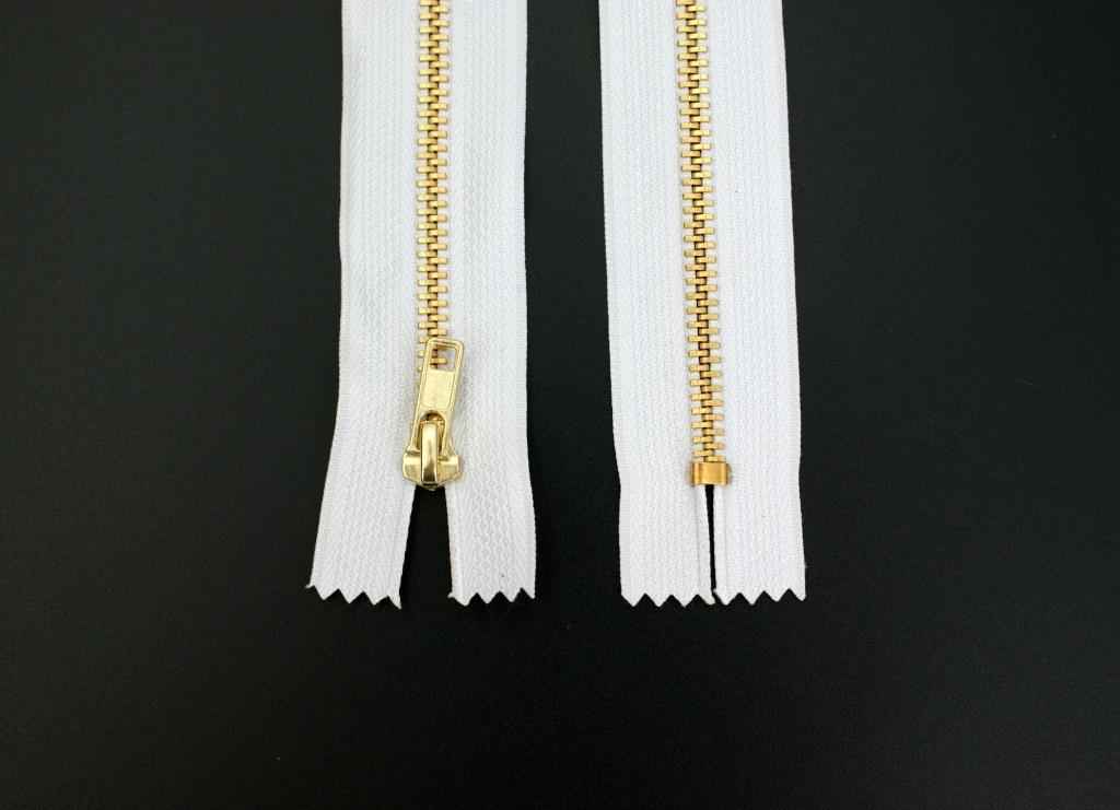 Picture of 18cm zipper - 4mm metal rail - colour: white/gold - 10 pieces