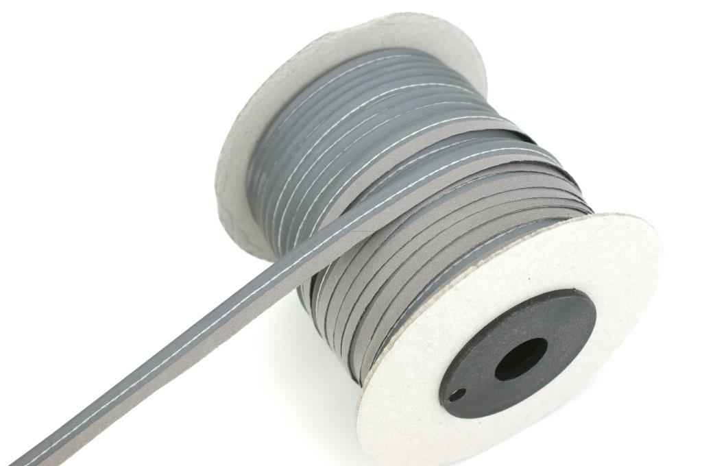 Picture of 5m reflective piping with grey base fabric - stronger texture