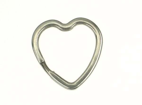 Picture of 31mm key ring flat made of spring steel - heart-shaped - 10 pieces