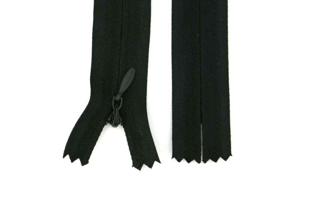 zippers, seam is covered - 18cm long - color: black - 10 pieces