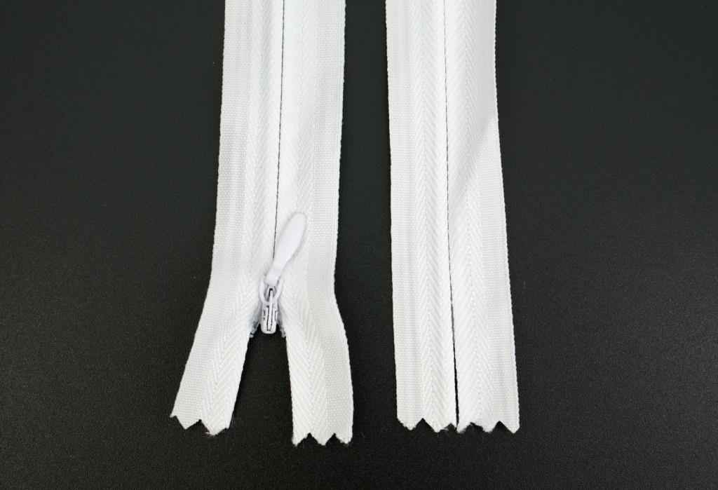 zippers, seam is covered - 18cm long - color: white - 10 pieces