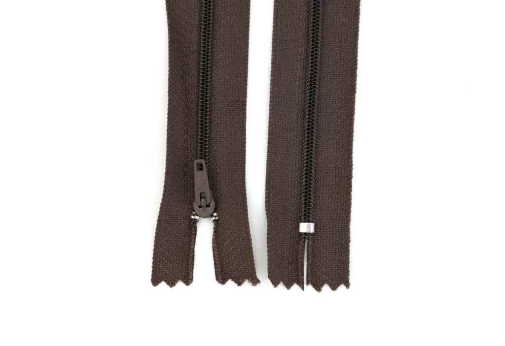 zipper - 14cm long - colour: dark brown - 25 pieces
